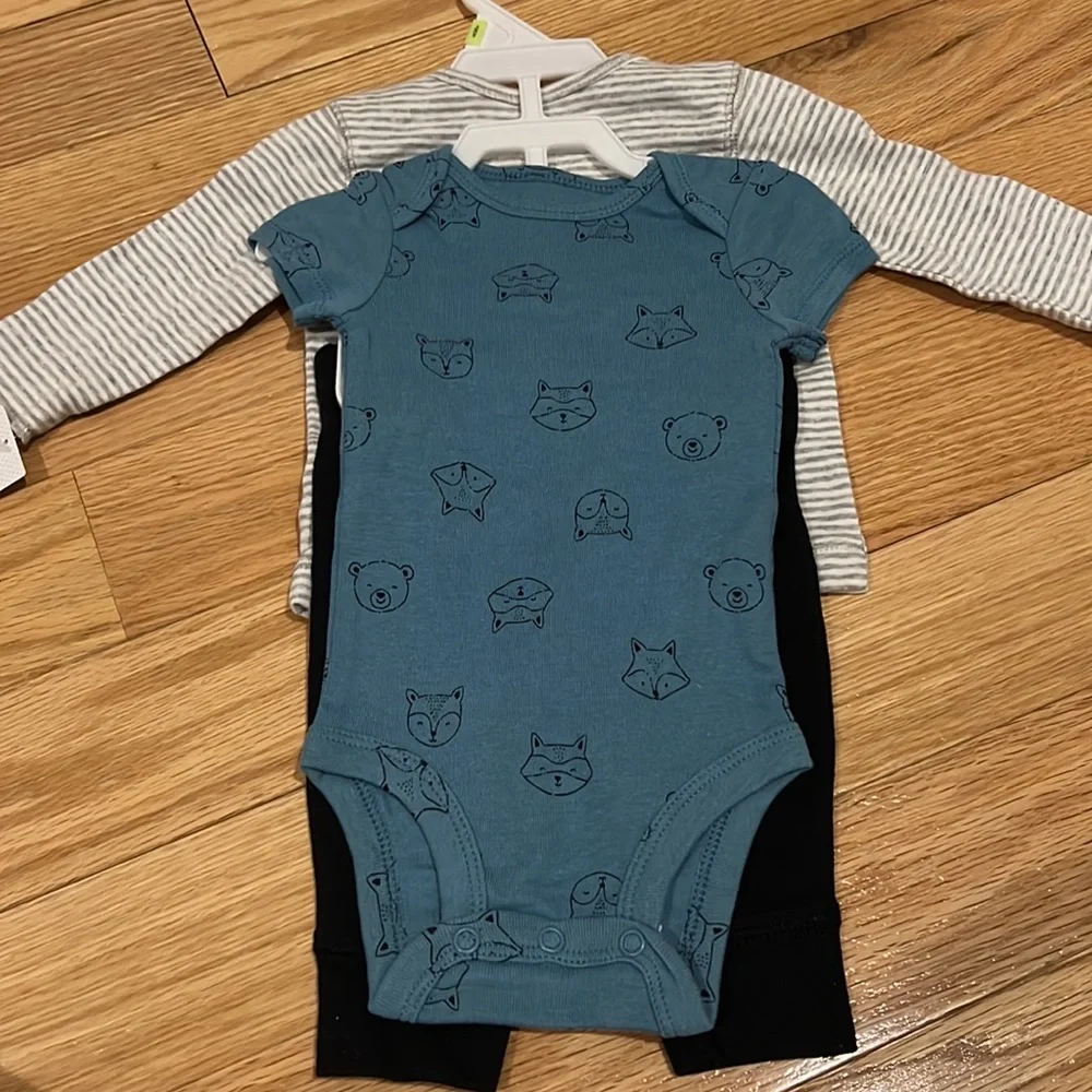 Carters | 0-3 month baby boys bundle
